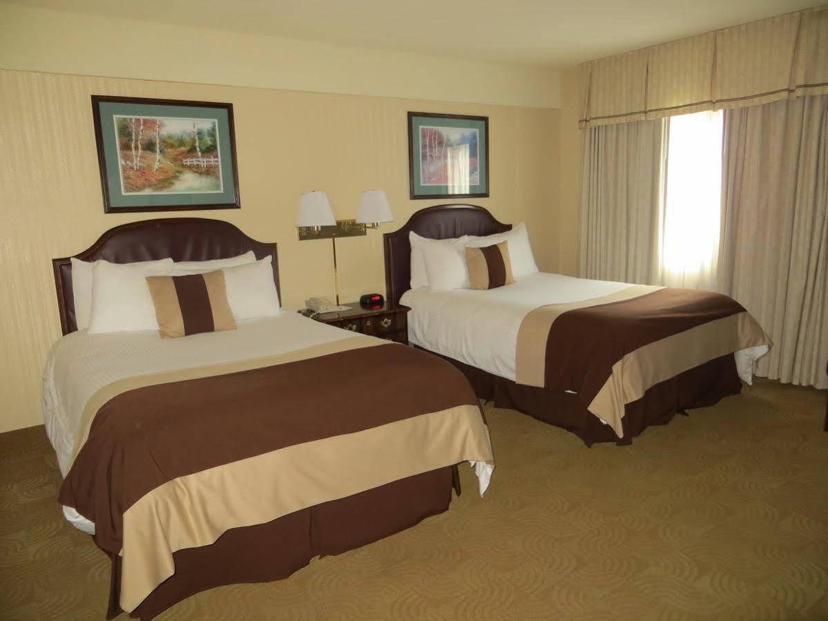 Ramada By Wyndham Denver Downtown Kültér fotó